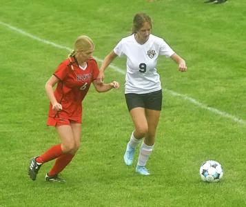 Roundups: JCS roars past Thunder, 4-1